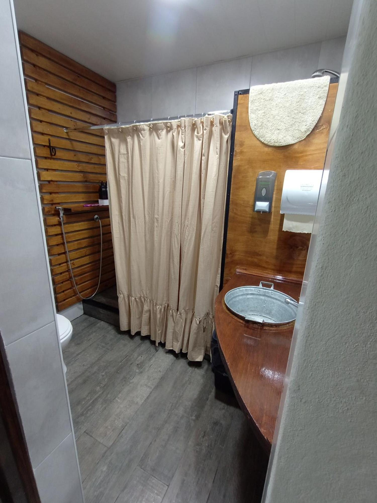 Escala Ezeiza Loft Con Desayuno Apartment Luis Guillon Exterior foto